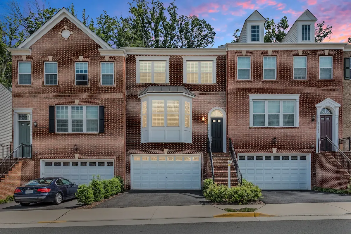 20244 Center Brook Sq, Sterling, VA 20165 — sold by Kevin Bailey