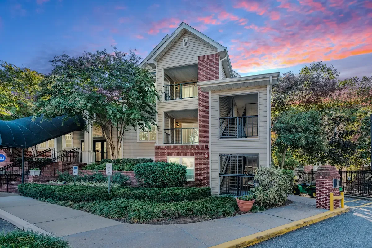 3302-A Wyndham Cir, Alexandria, VA 22302 — sold by Kevin Bailey