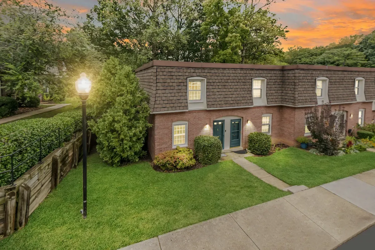 8122 Kingsway Ct, Springfield, VA 22152 — sold by Kevin Bailey